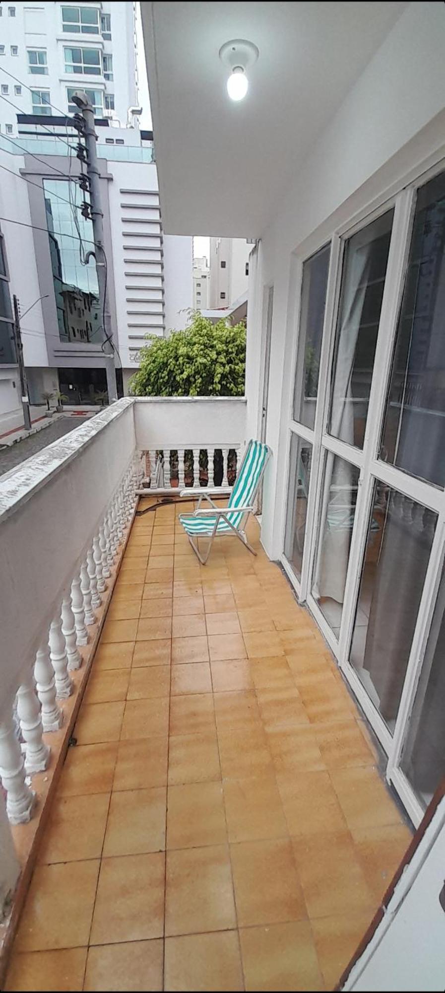 Pousada Cafe Com Margarida 150 Metros Do Mar Rua Do Calcadao Da Central Balneário Camboriú Exterior foto